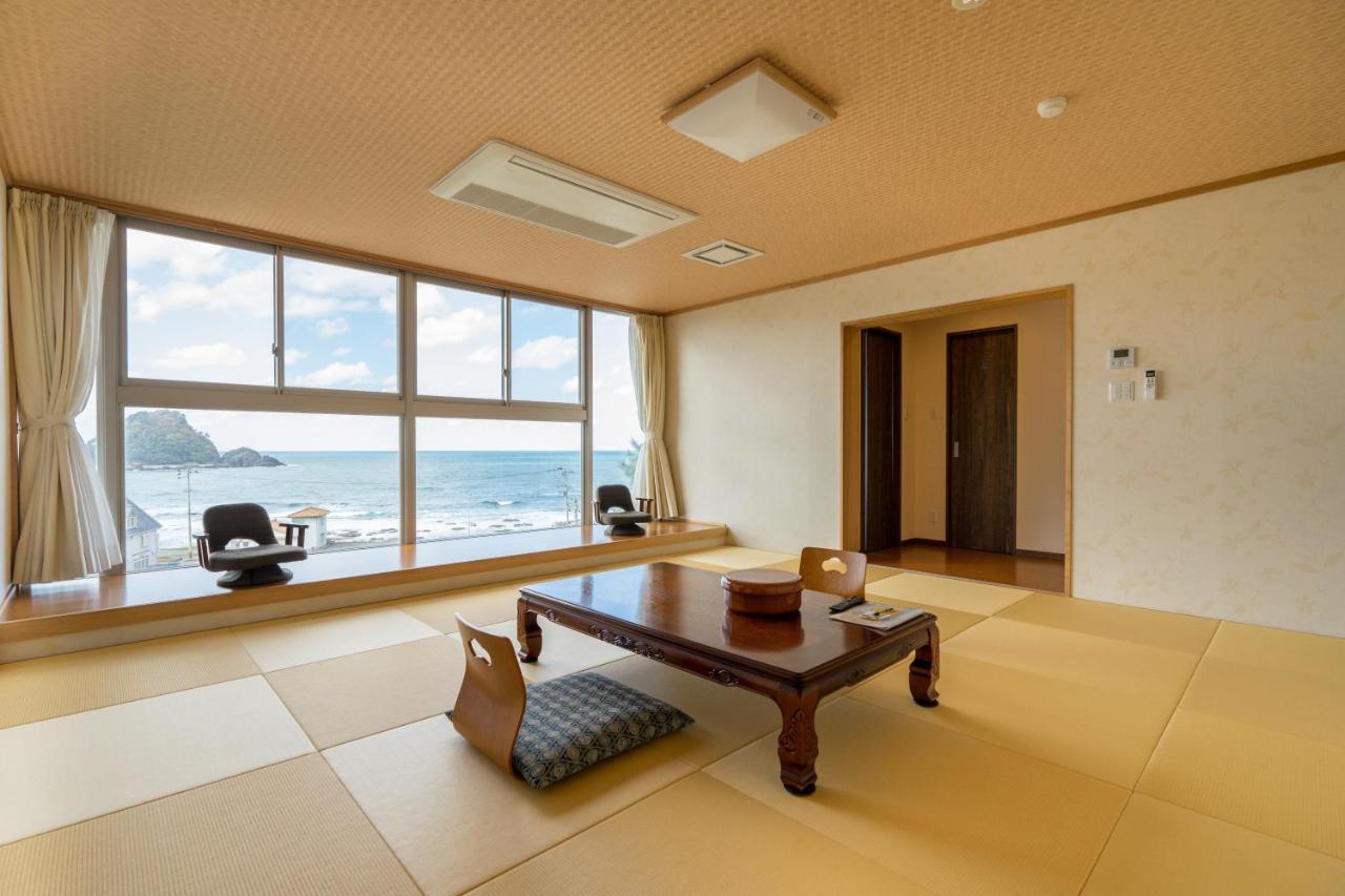 Hotel Sun Resort Shonai Цуруока Стая снимка